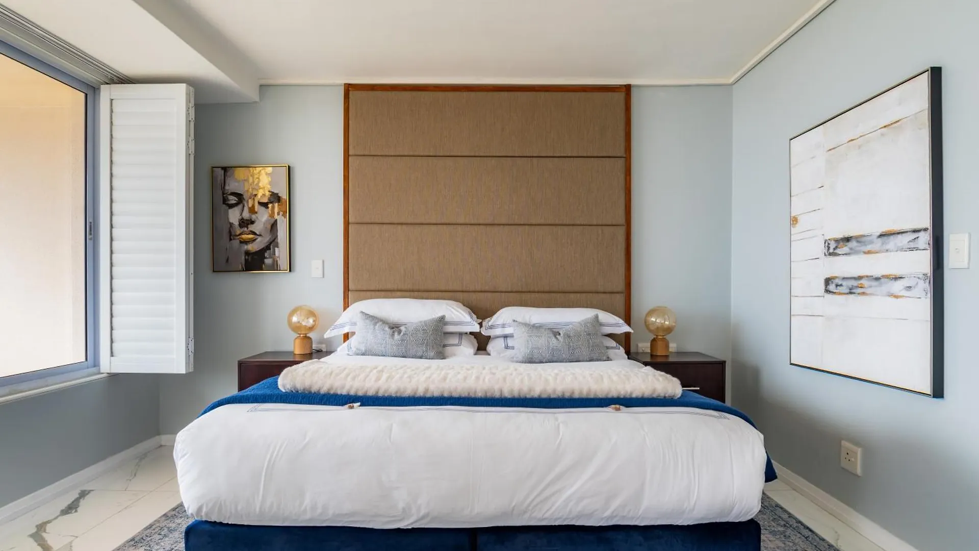 Lagoon Shoreline Penthouse Cape Town South Africa