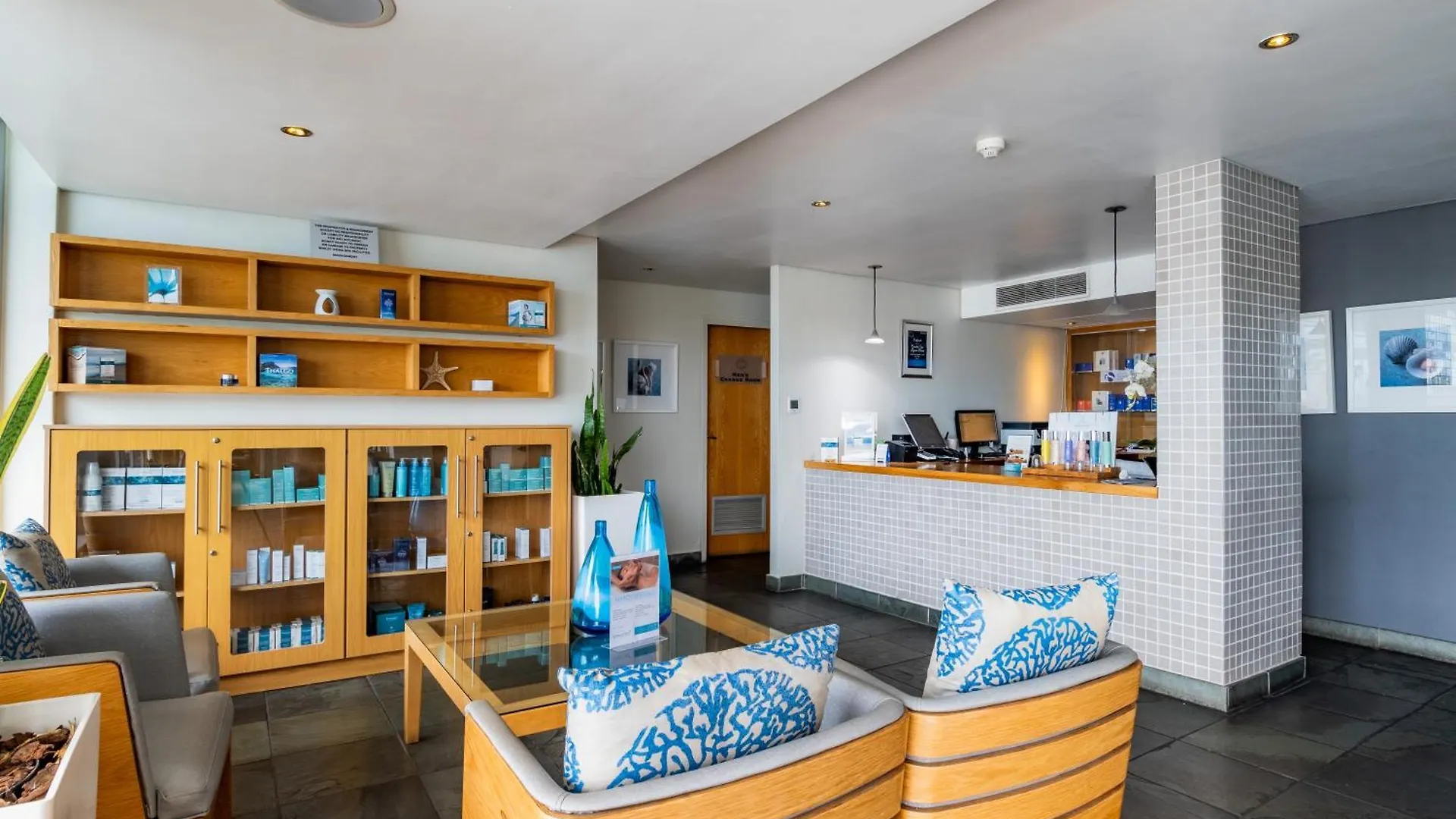 Apartment Lagoon Shoreline Penthouse Cape Town South Africa