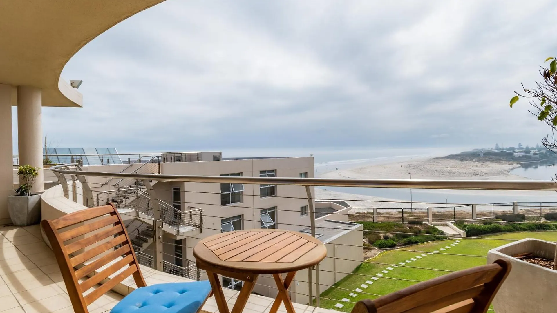 Lagoon Shoreline Penthouse Κέιπ Τάουν