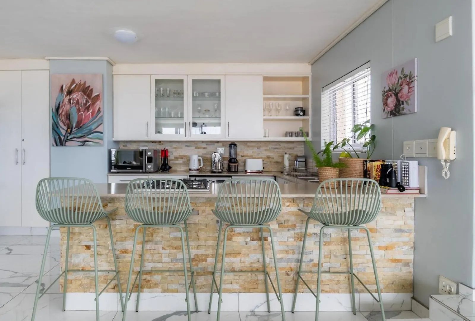 Lagoon Shoreline Penthouse Cape Town