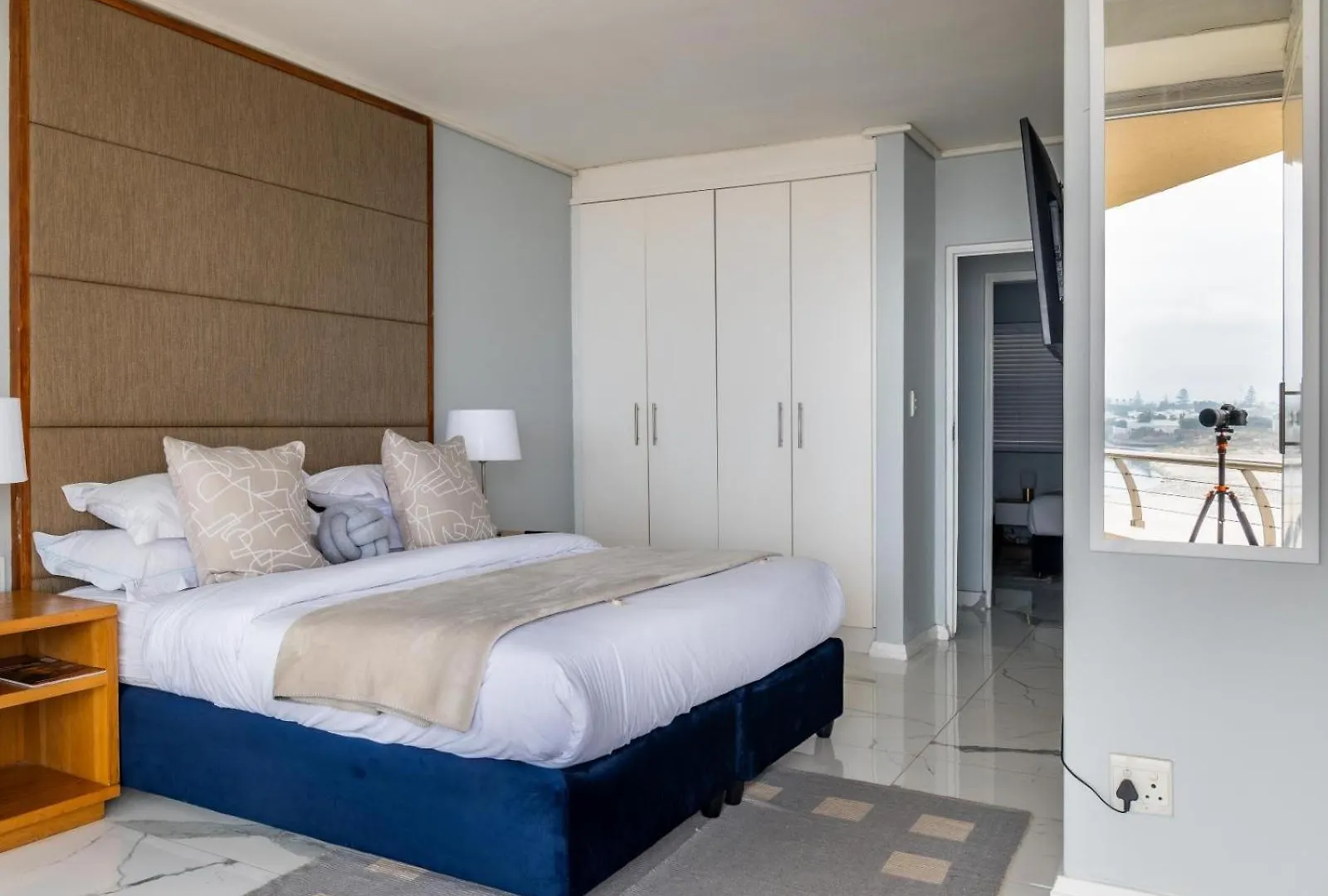 Lagoon Shoreline Penthouse Cape Town 0*,  Güney Afrika